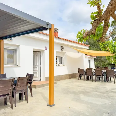 Yenny Villa